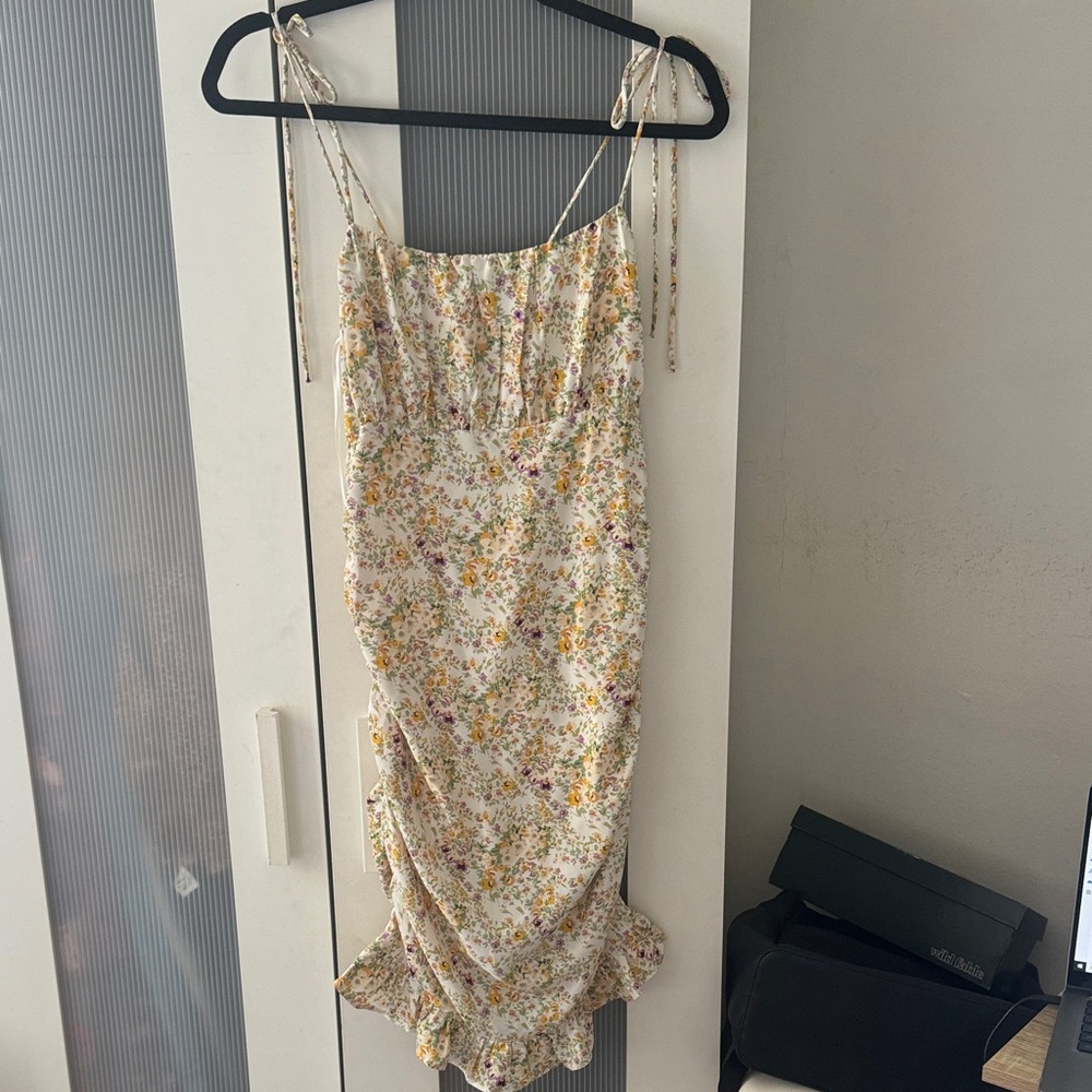 Chic Floral Mini Dress with Spaghetti Straps